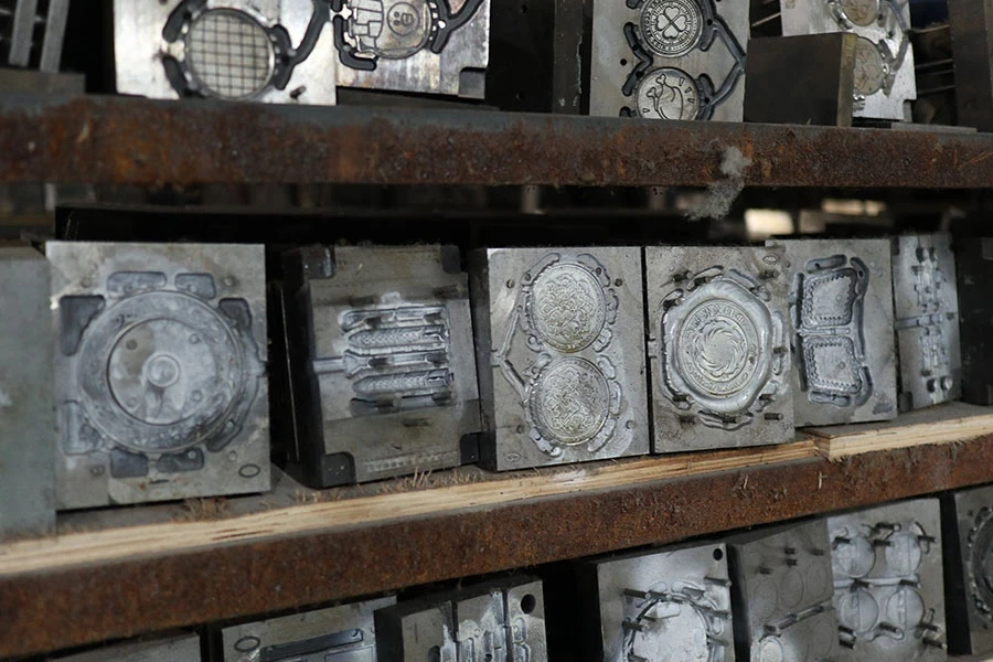 Mold Warehouse15