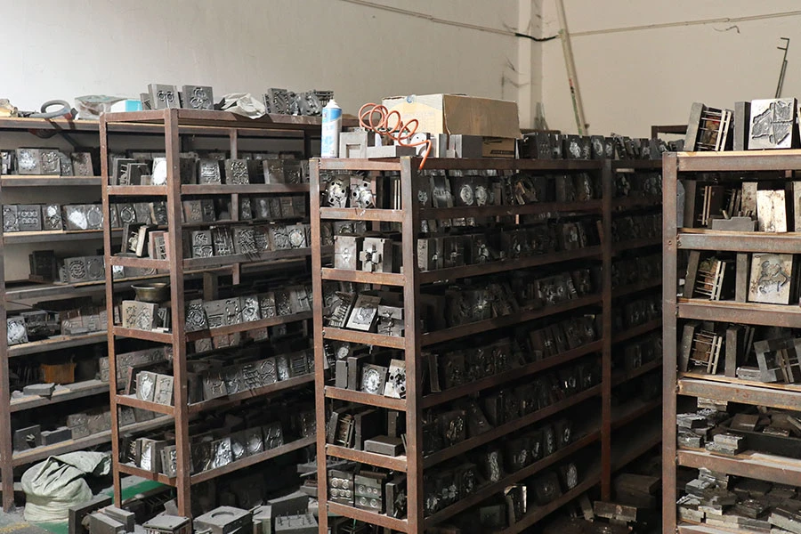 Mold Warehouse16