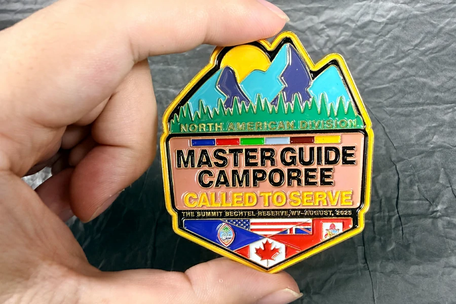 MASTER GUIDE CAMPOREE GALLED TO SERVE badge