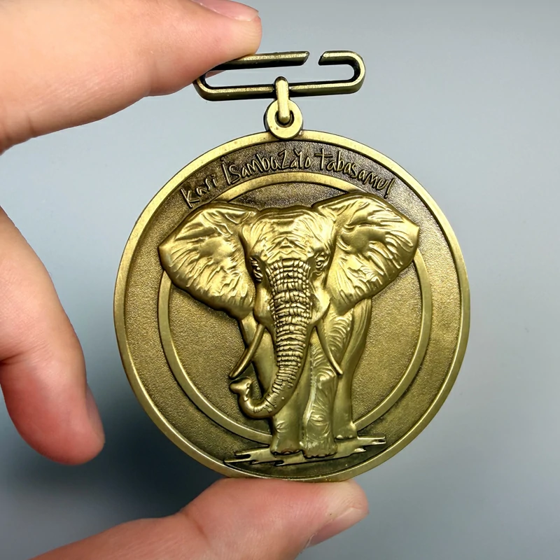 Kasi Iasmbazayo Tabasamu Relief Elephant Retro Metal Medal5