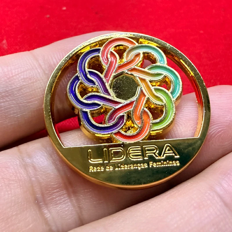 LIDERA Women's Leadership Themed Openwork Enamel Gold-Plated Badge1