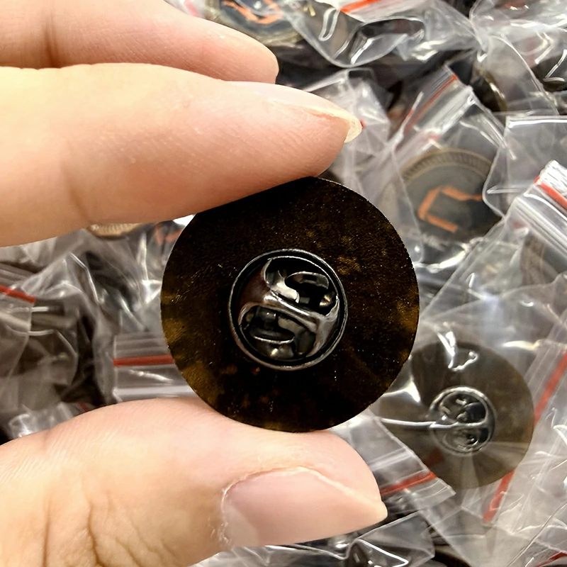 Comica Logo Enamel Metal Lapel Pin2