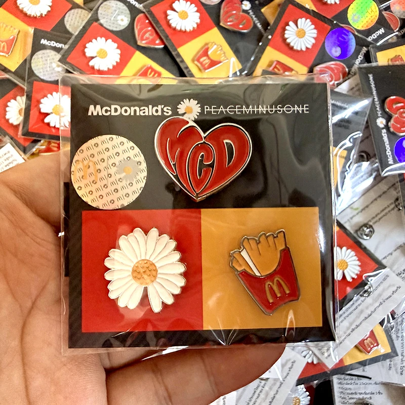 McDonalds Fries Badge Set1