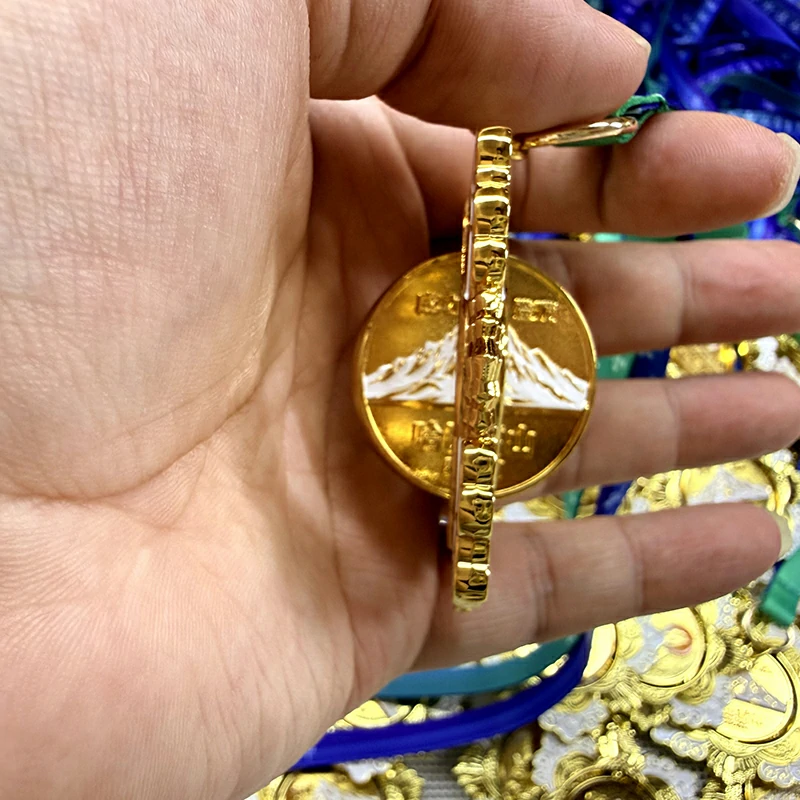 Rotatable Mountain Hiking Souvenir Metal Medal4