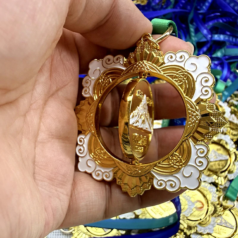 Rotatable Mountain Hiking Souvenir Metal Medal5
