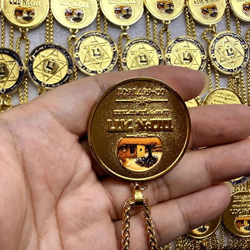 Star of David Medallion Pendant Necklace4
