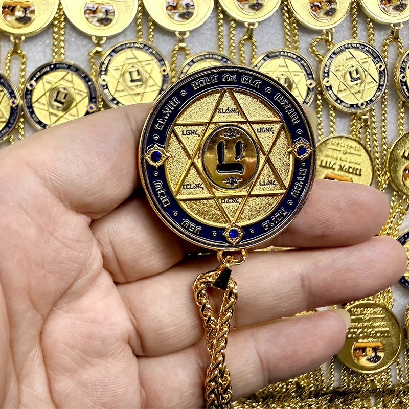Star of David Medallion Pendant Necklace5