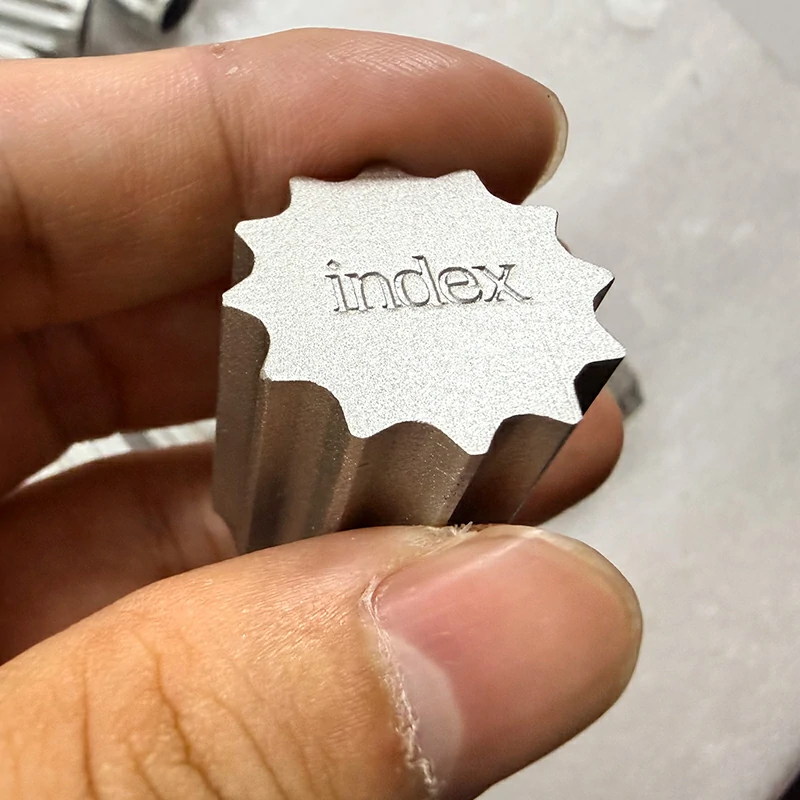 Custom CNC Aluminum Perfume Bottle Cap2